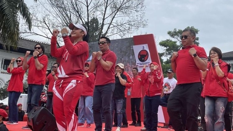 Ridwan Kamil Antusias Senam Indonesia Cinta Tanah Air (Sicita) Diantaranya Sekjen PDIP Hasto Kristiyanto