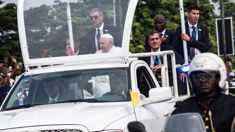 Paus Fransiskus Kunjungi Ibu Kota Republik Demokratik Kongo, Bicara Soal Kolonialisme Ekonomi di Afrika
