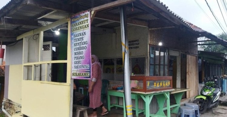 Pedagang Nasi Kuning di Kabupaten Majalengka Mengeluh Kenaikan Harga Beras