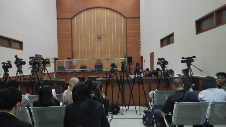 Teddy Minahasa Hari ini Jalani Sidang Perdana di Pengadilan Negeri Jakarta Barat