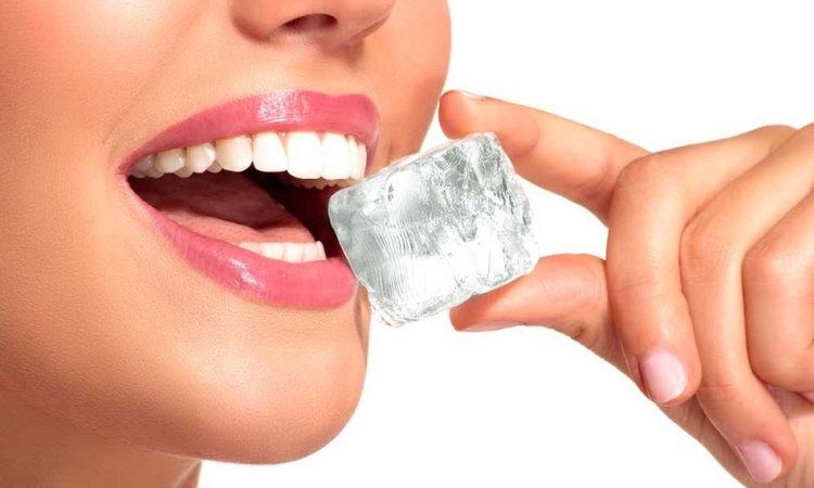 Beberapa Perusakan Kesehatan Gigi Karena Suka Kunyah Es Batu