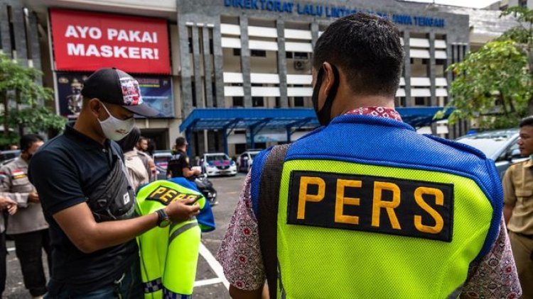 Ketum PWI Minta Jokowi Tak Pakai KUHP Baru untuk Penjarakan Wartawan