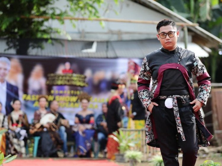 OMG Menggelar Lomba Fashion Show Pakaian Adat Nusantara Anak Muda Merawat dan Melestarikan Kebudayaan