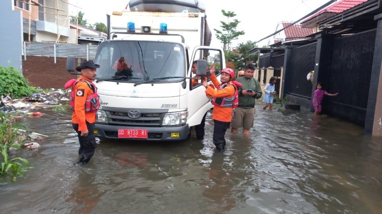 2 Kecamatan di Makassar Masih Terendam Banjir, Ketinggian 1 Meter Lebih