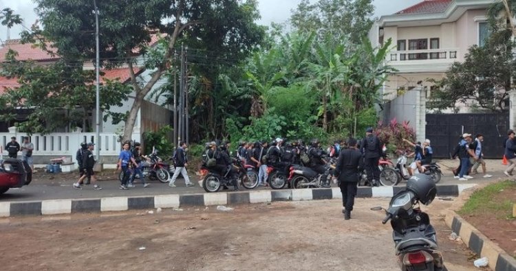 Bentrok Usai, Jalan Depan Stadion Jatidiri Semarang Kembali Dibuka
