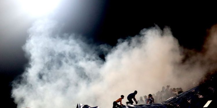 Polda Jateng Klaim Gas Air Mata Jadi Opsi Terakhir di Kericuhan Suporter Semarang