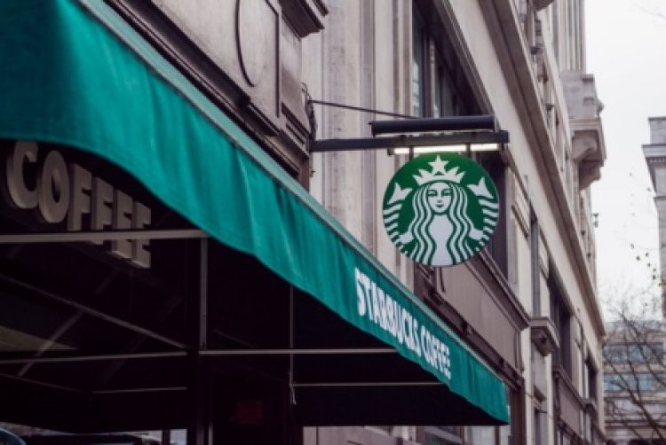 Starbucks Menarik Kembali Lebih dari 25.000 Kasus Minuman Karena Kaca yang Ditemukan di Kemasan  Starbucks Vanilla Frappuccino