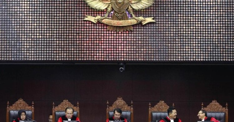 Tanggapan Jokowi Belum Siap Terkait Gugatan Perppu Ciptaker Sehingga Sidang Ditunda