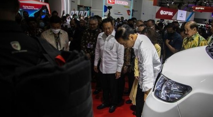 PKS Desak Jokowi Buka-bukaan soal Bima EV Impor dari China