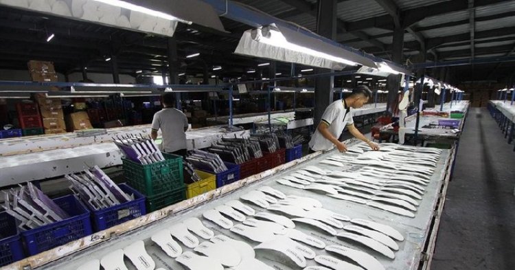 Badai PHK Berlanjut, Kini Giliran Pabrik Sepatu Nike dan Adidas PHK 6.000 Karyawan