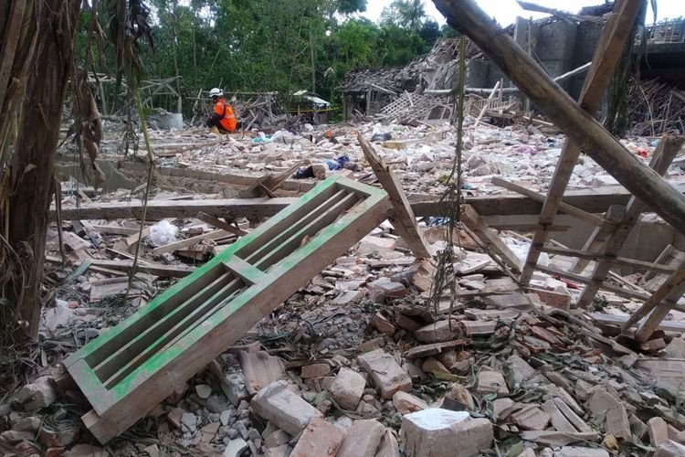 1 Masjid dan 31 Rumah di Blitar yang Terdampak Ledakan Petasan Segera DIperbaiki