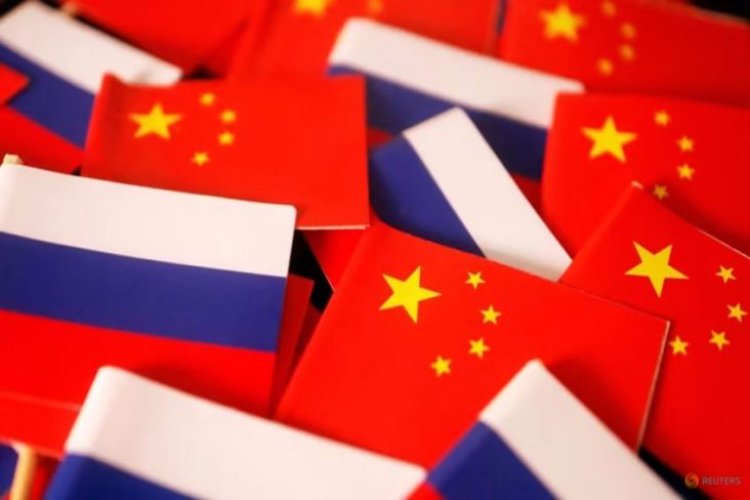 Menteri Luar Negeri China Bertemu dengan Presiden Rusia Putin