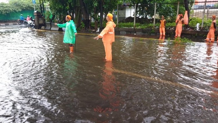 Titik Banjir di Jakarta Mulai Berkurang Menjadi 33 RT dan 1 Ruas Jalan