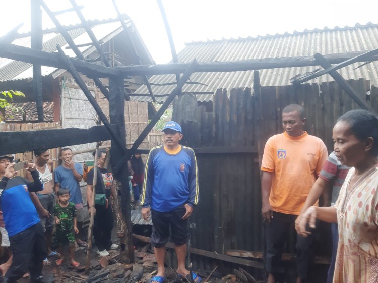 Lupa Matikan Tungku, Dapur Rumah Warga Suboh Situbondo Hangus Terbakar