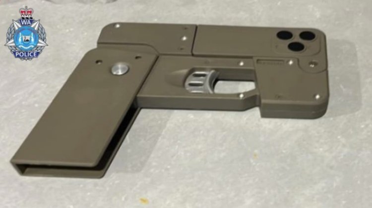 Polisi Gerebek Bandar Narkoba, Ditemukan Pistol Mirip iPhone 14 Pro