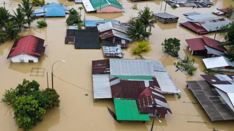 Banjir Terjang Malaysia Terparah Sejak 5 Dekade, 10 Keluarga WNI Terdampak