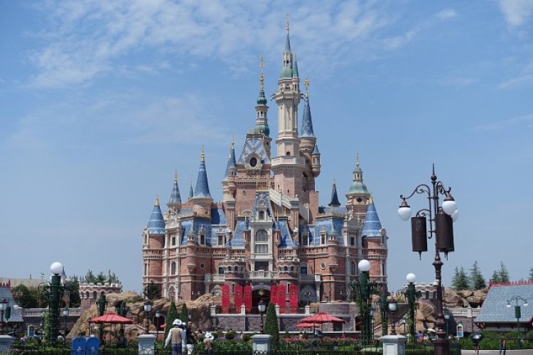 Omset Disneyland Shanghai Kini Meningkat Seiring Bertambahnya Jumlah Pengunjung