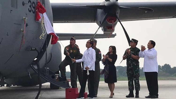 Jokowi Menghadiri Serah Terima Pesawat C-130J Super Hercules A-1339