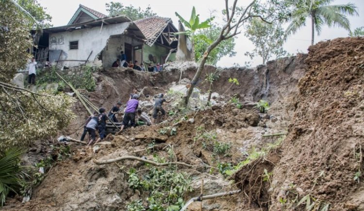 Banjir dan Tanah Longsor Kembali Terjang Wilayah Sukabumi, Ada 9 Titik Terdampak