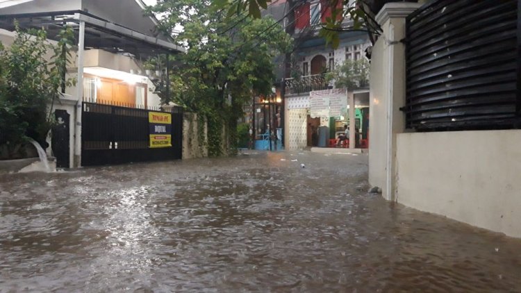 Banjir di Kelurahan Tegal Parang Jaksel Surut, Warga Mengaku Pasrah
