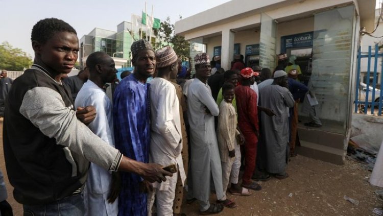Miris! Nigeria Lagi Krisis, Uang Lama Dipakai Kembali