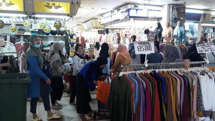 Jelang Puasa, Pasar Tanah Abang Jakarta Kembali Ramai