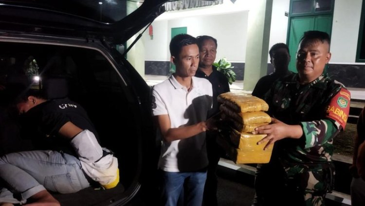 Anggota TNI Berhasil Gagalkan Transaksi Narkoba di Kelurahan Sukahati Kabupaten Bogor, 3 Kg Ganja Diamankan