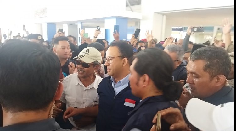 Datang ke Surabaya, Anies Langsung Disambut Ribuan Pendukung