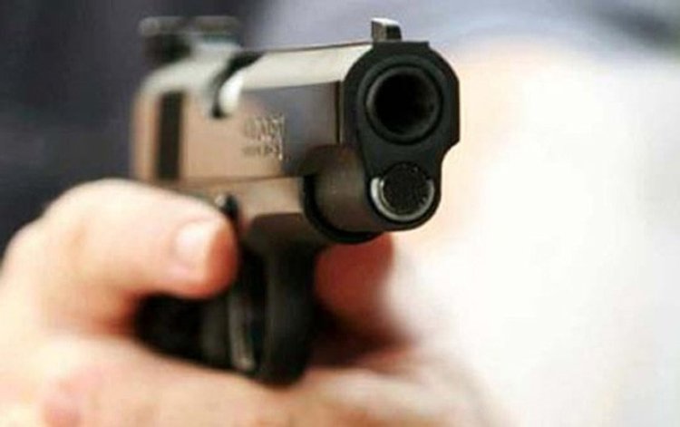 Duh! Pria Bersenjata di Lampung Rampok Bank, 3 Orang Ditembak