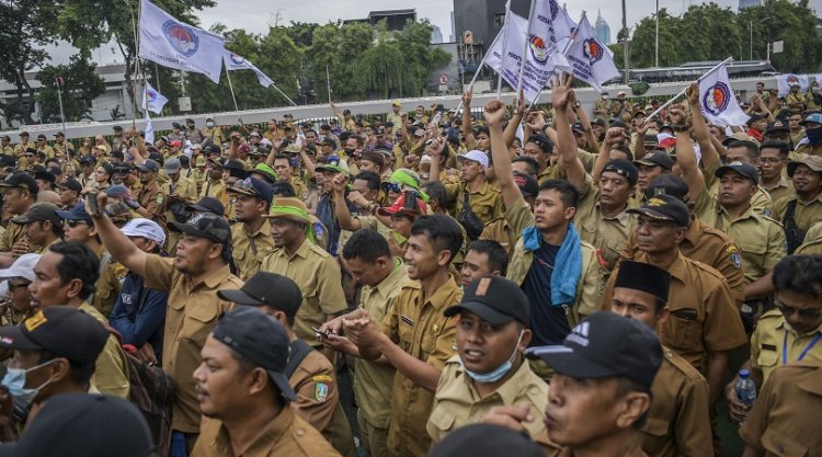 Desak Jokowi untuk Naikkan Dana Desa Menjadi Rp77 T, Ribuan Kades Berkumpul di GBK