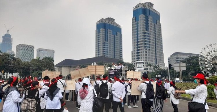 Dosen ILP PTNB se- Indonesia Demo Tuntut Pengangkatan PNS
