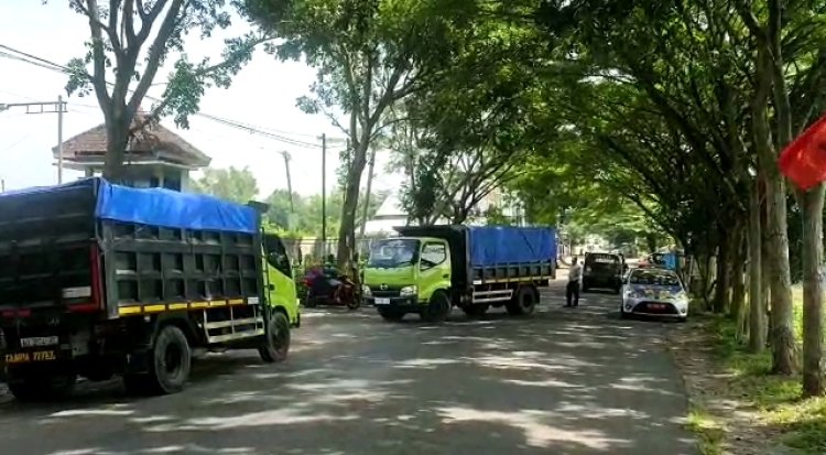 Bandel, Truk Odol Asal Jawa Tengah Nekat Melintas Magetan