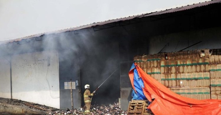 Gudang Sewaan Milik Food Station di Kelurahan Cipinang Jaktim Kebakaran, Pemprov DKI Pastikan Stok Aman