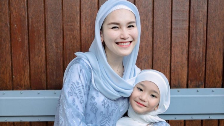 Ayu Ting Ting dan Bilqis Tampil Cantik dengan Berhijab untuk Sambut Ramadan