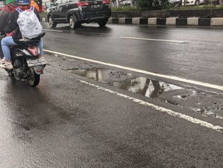 Dinas PUPR Janji Perbaiki Jalan Margonda Raya Depok Gegara Berlubang Bekas Separator