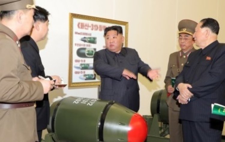 Kim Jong-Un Periksa Institut Riset Teknologi Senjata Nuklir Korea Utara