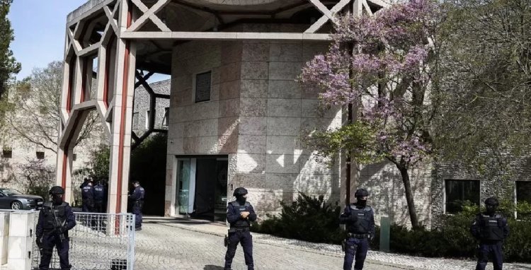 Terjadi Penusukan Terhadap 2 Wanita di Pusat Keagamaan Muslim Lisbon