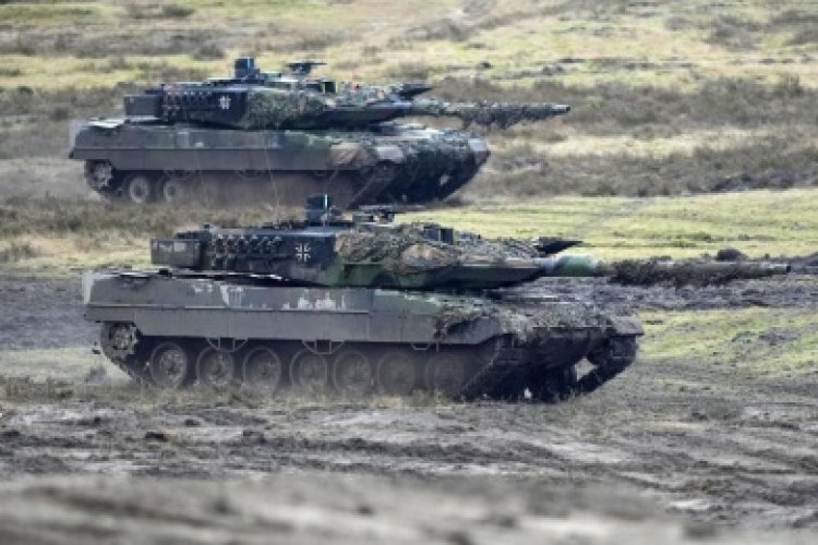 Ukraina Terima Pengiriman Gelombang Pertama Tank Berat
