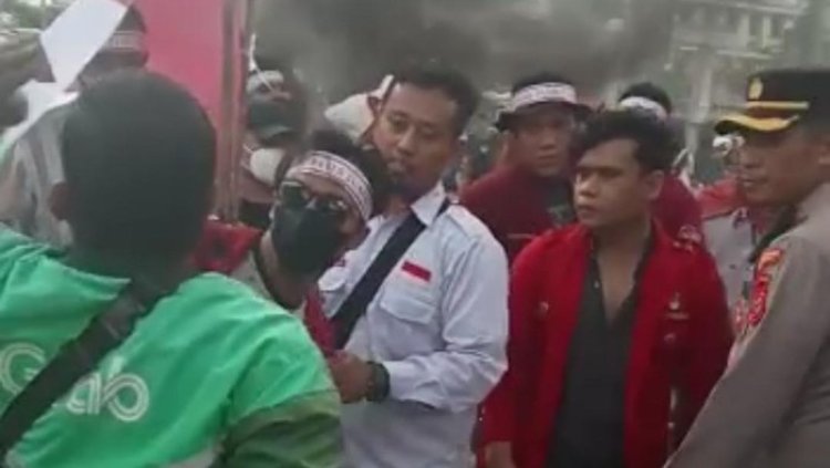 Viral Keributan Mahasiswa dengan Ojol di Medan Terjadi Saat Aksi Demo