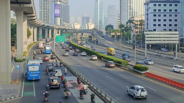 Jalanan Jakarta Lenggang Saat Hari Pertama Cuti Bersama