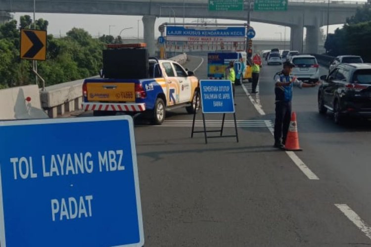 Tol MBZ Macet Disejumlah Titik, Lalin Tol Jakarta-Cikampek Dialihkan ke Jalur Bawah