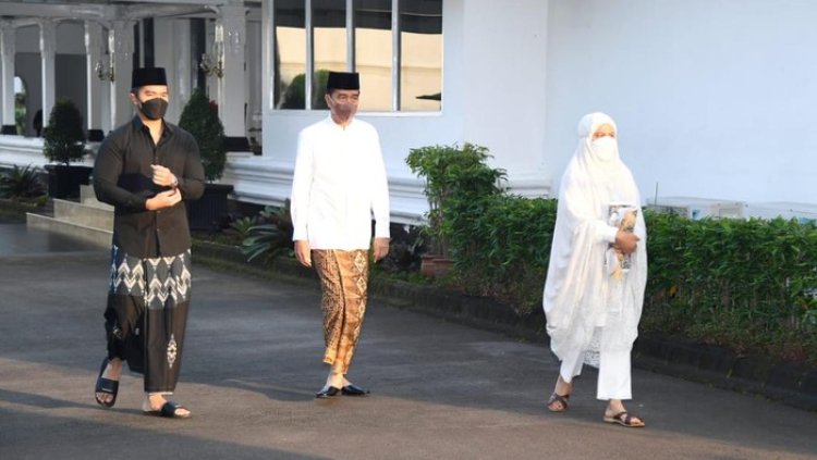 Presiden Jokowi Disambut Oleh Anwar Usman Saat Salat Id di Solo
