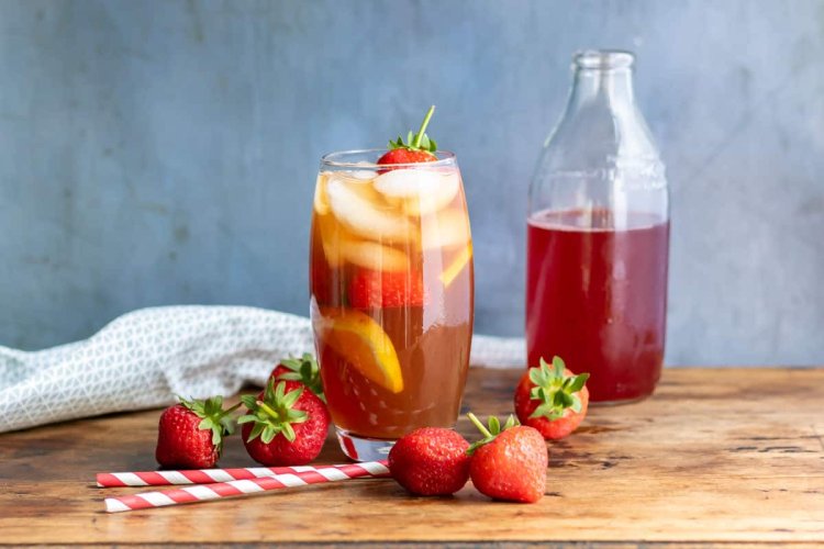 Resep Strawberry Iced Tea yang Cocok Sebagai Pelepas Dahaga di Siang Hari