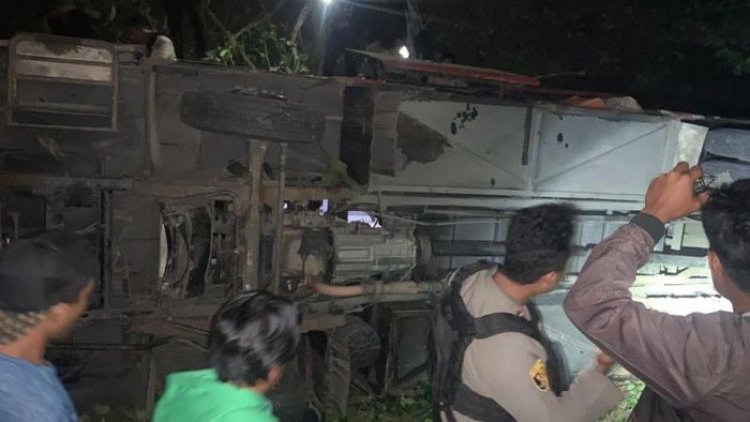 Bus di Sulteng Alami Kecelakaan, 30 Santri Dievakuasi dari Dalam Jurang