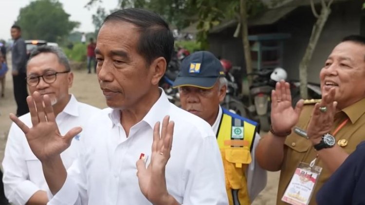 Presiden Jokowi Membesuk Prabowo Operasi di RS: Alhamdulillah Lancar
