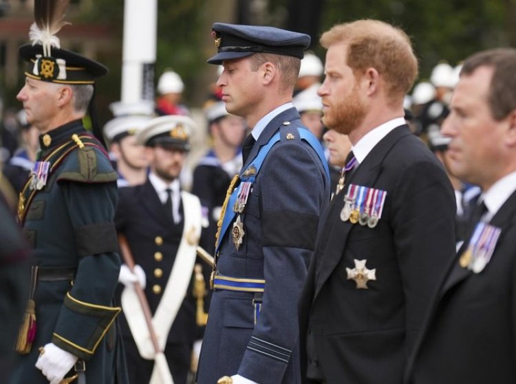 Pangeran William dan Harry Tak Tegur Sapa Jadi Sorotan Saat Penobatan Raja Charles