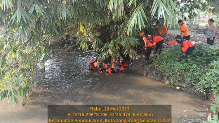 Seorang Bocah 7 Tahun Ditemukan Tewas Terhanyut di Sungai Pondok Aren Tangsel