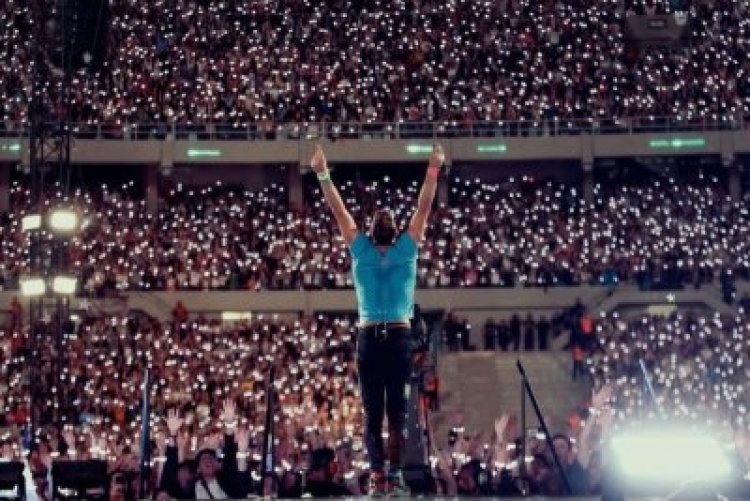 Kemenkes Minta Penonton Konser Coldplay untuk Lakukan Booster Terlebih Dahulu