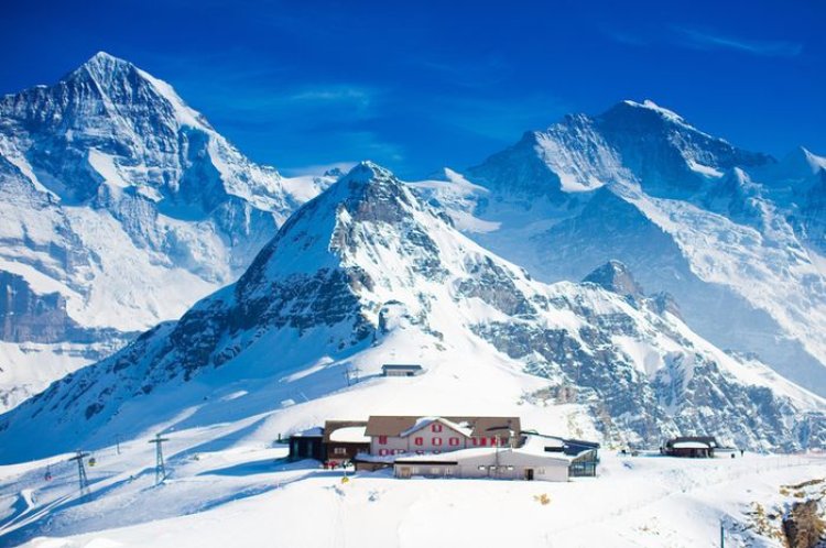 3 Pendaki yang Hilang di Pegunungan Alpen Ditemukan Tewas