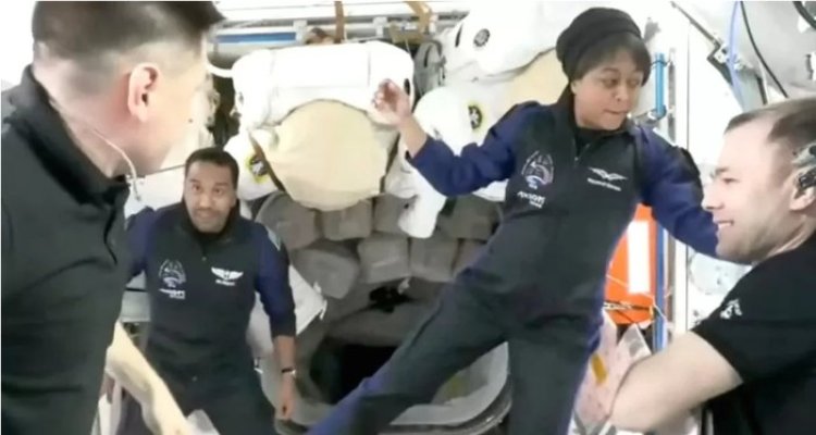 Astronot Perempuan Arab Saudi Pertama Tiba di Stasiun Luar Angkasa Internasional
